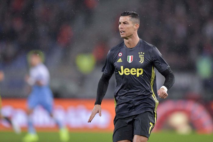 Cristiano Ronaldo nie pojechał na galę Złotej Piłki do stolicy Francji. Udał się do Mediolanu, by odebrać inną nagrodę